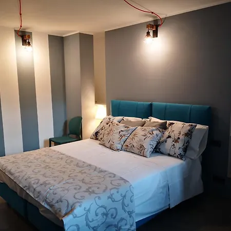 Palazzo Lagioia 2: Prestigioso Miniappartamento Apartamento