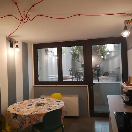 Palazzo Lagioia 2: Prestigioso Miniappartamento Triggiano